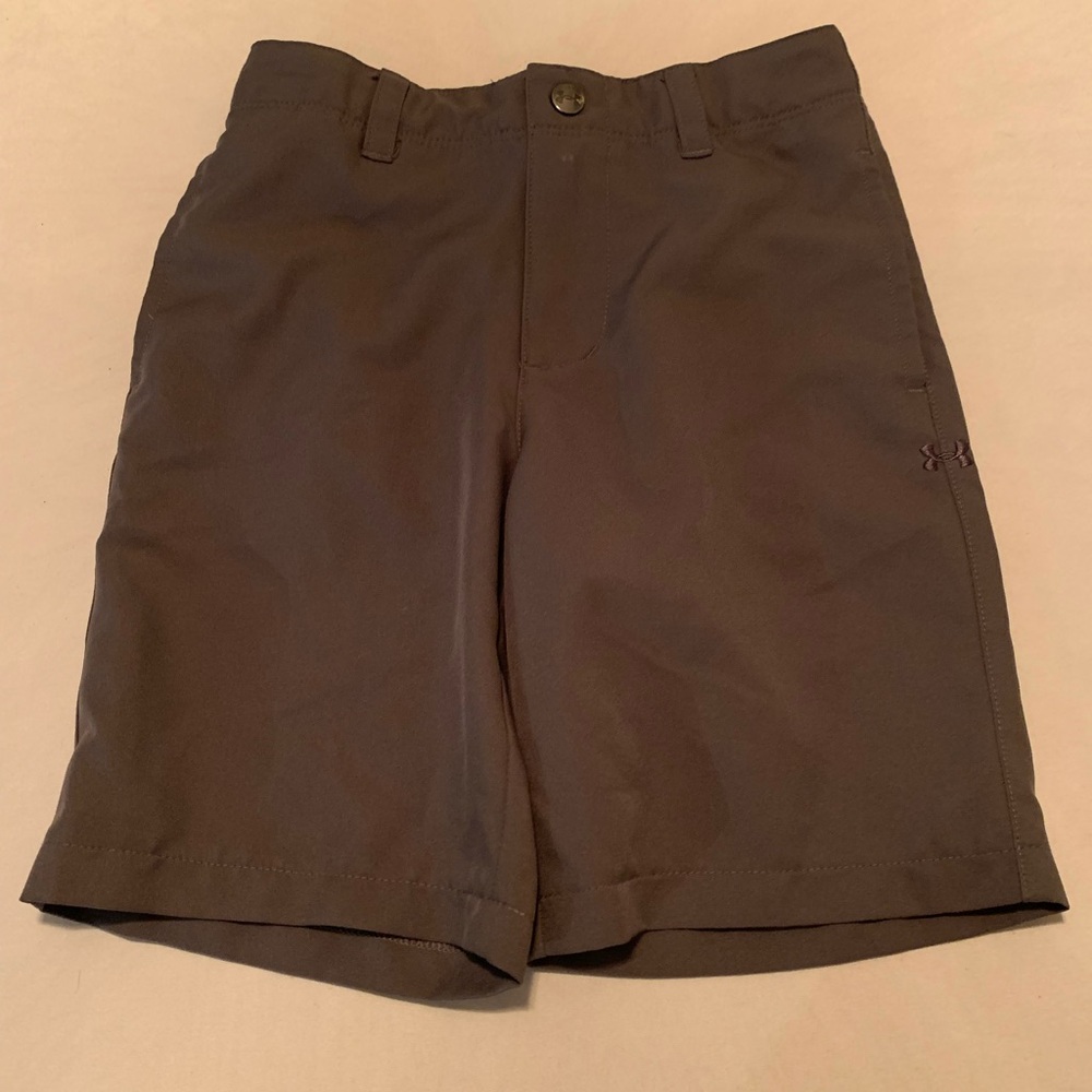 Under Armour Boys gray casual shorts